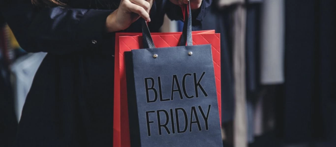 Black Friday: Πως ο υπερκαταναλωτισμός «σκοτώνει» τον πλανήτη μας;